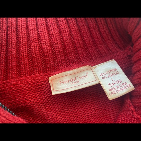 Boy’s red holiday sweater - Picture 4 of 5